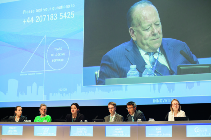 Sac growth model could enable simple, safe and patient-friendly surveillance after EVAR Sac growth model