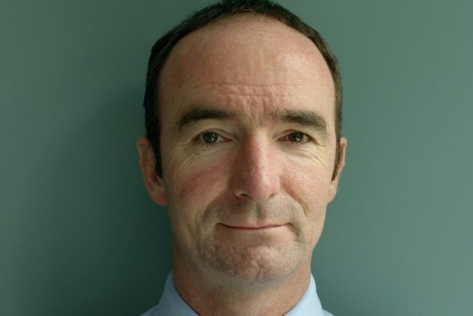 Bespoke, adapted diabetic footwear reduces plantar pressure