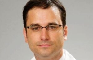 SCVS 2025: Multicentre data show favourable role for FEVAR over chimney grafts